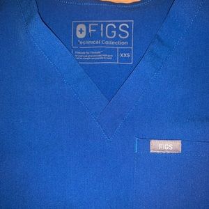 Figs one pocket top